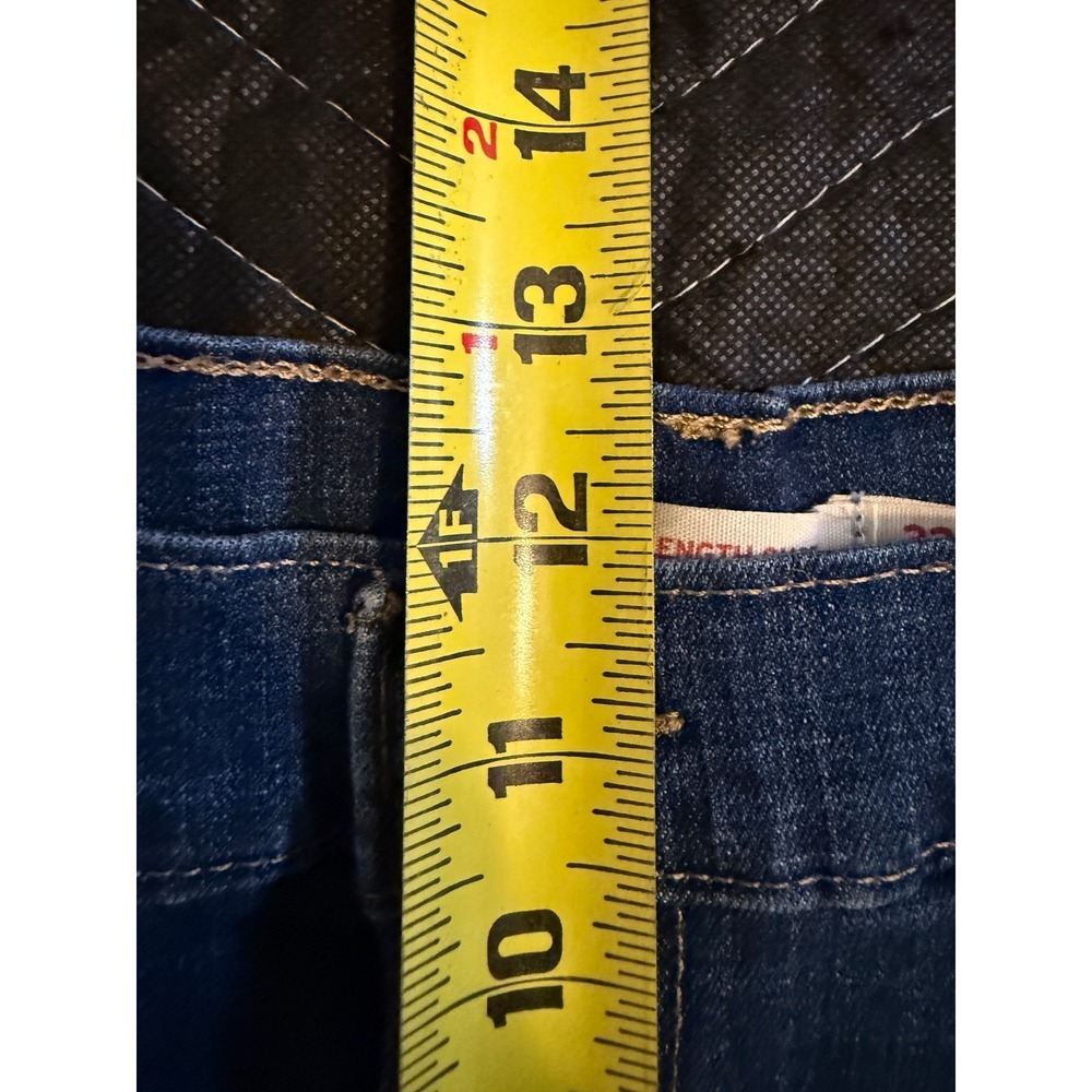 Levi's Mid Length Shorts Womens 32 Blue Red Tab Denim Cuffed Stretch - Picture 10 of 11